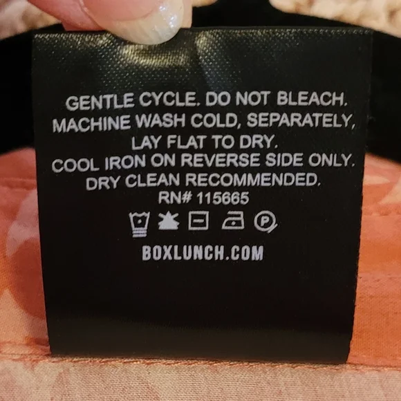 Women's Animal Crossing Shirt - Picture 5 of 5